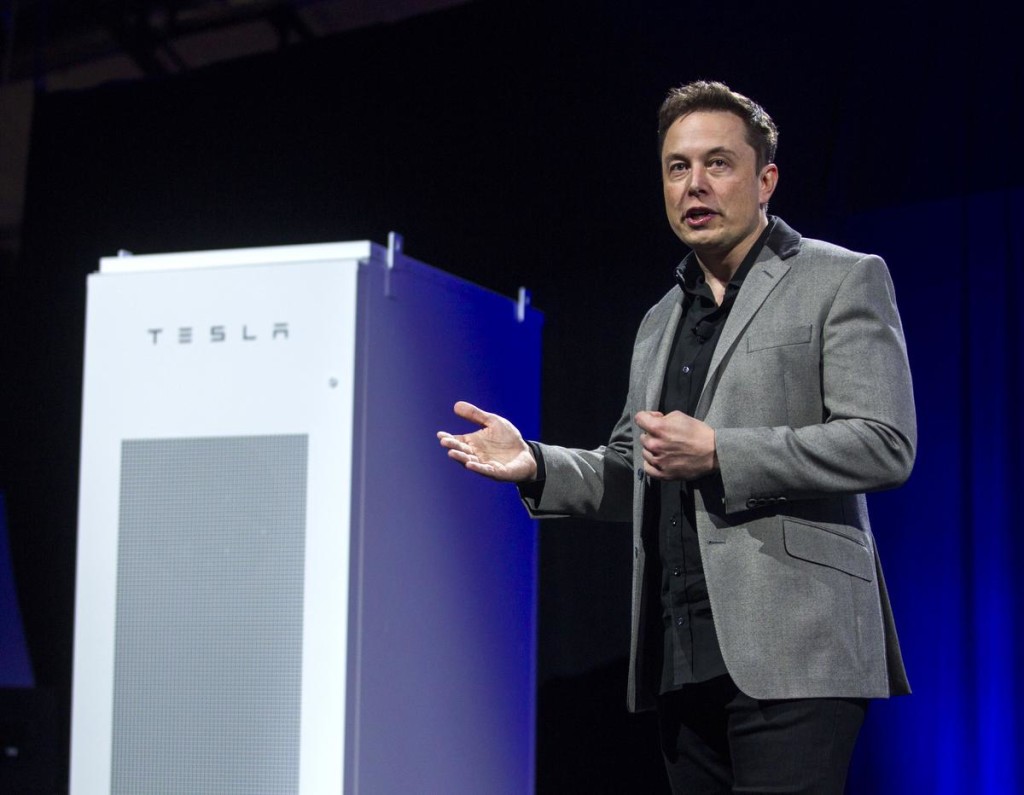 Elon Musk Unveils Tesla Powerpack Battery